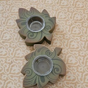 Nature-Inspired Leaf Tealight Holders
